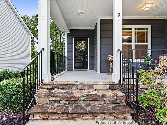 5th image of 95 Valley Brook Ln