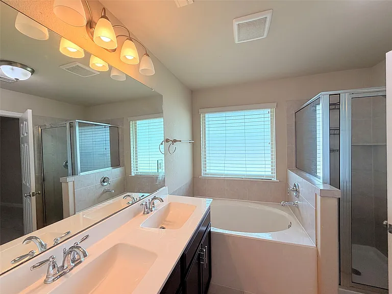 8614 Brookdale Park Ln — Photo 9