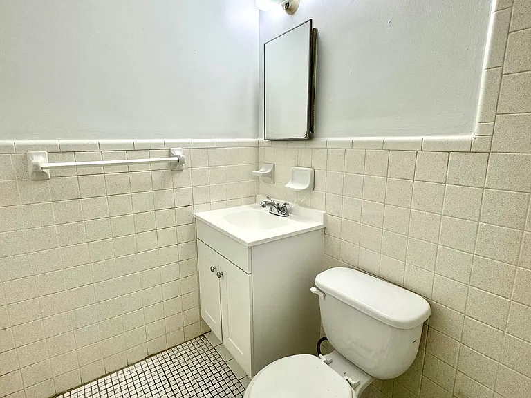 411 SE 23rd Ave #B — Photo 14