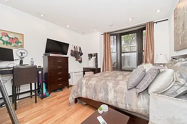 Rented by Living New York