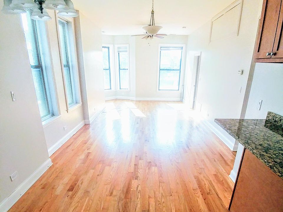 1st image of 733 N Leavitt St #2F
