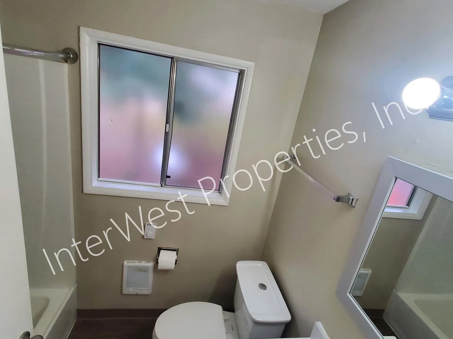 2 bed, 857 sqft, $1,695 — Photo 3