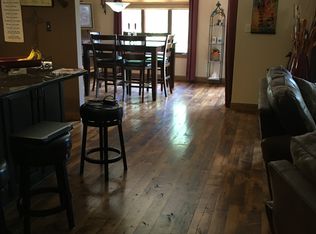 3380 E Monument Rd, Glenvil, NE 68941