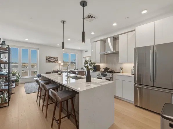 20 W 5th St #3I, Boston, MA 02127