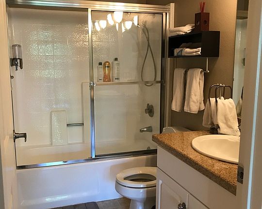 5th image of 5525 Canoga Ave APT 312