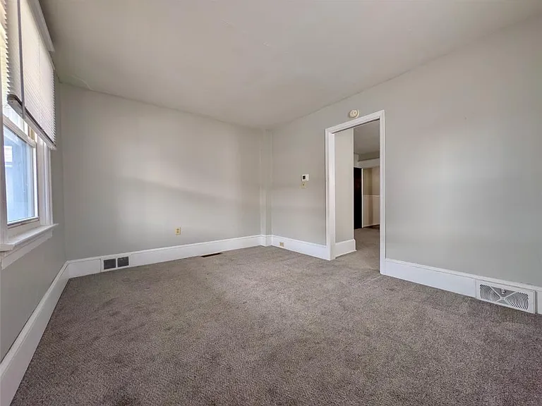 1083 Main St #1 — Photo 14