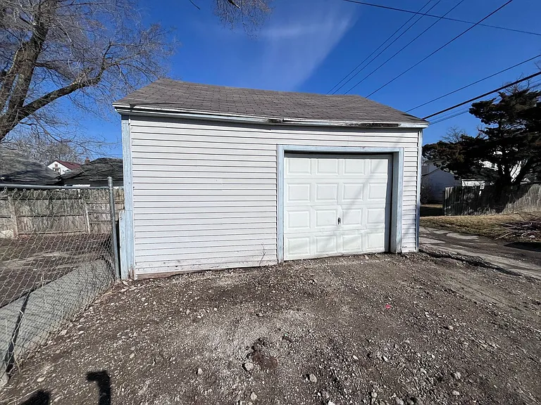 4029 Hanna St — Photo 2