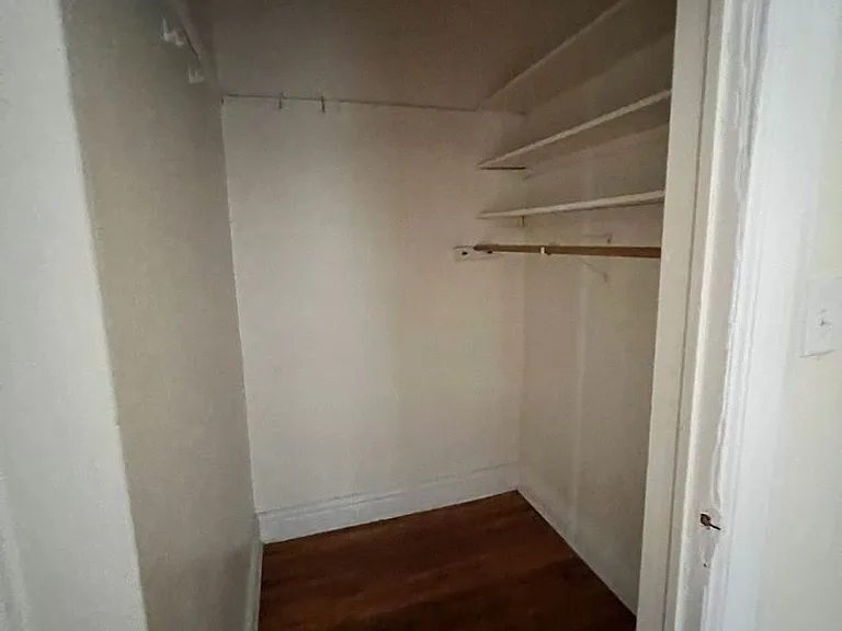 Sevilla Grande - Renovated Units at Journal Square Path — Photo 13