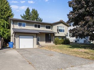 32317 Adair Ave, Abbotsford, BC V2T 4L7