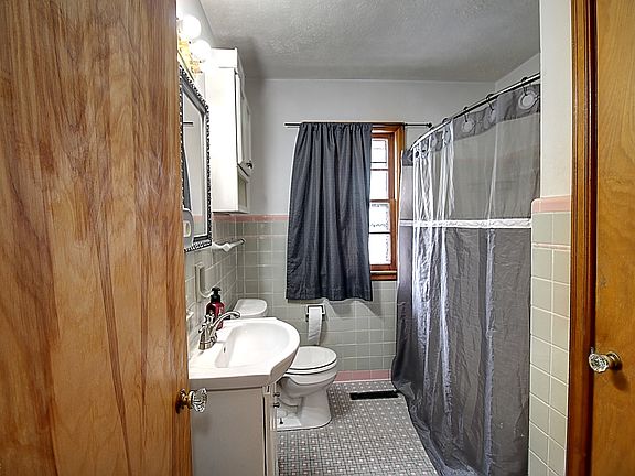 4th image of 1035 N Scatterfield Rd