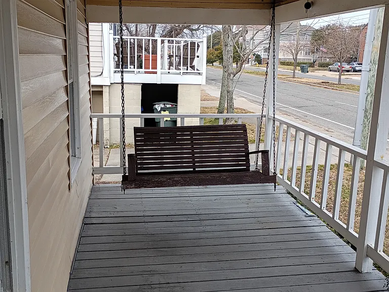 great porch swing!