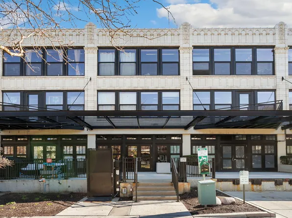 1111 W 15th St Unit 316, Chicago, IL 60608