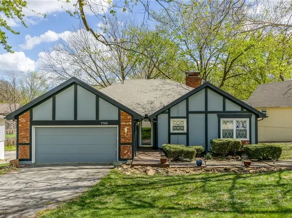 7743 Long Ave, Shawnee, KS 66216