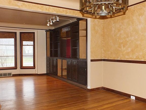5th image of 25500 Glenbrook Blvd