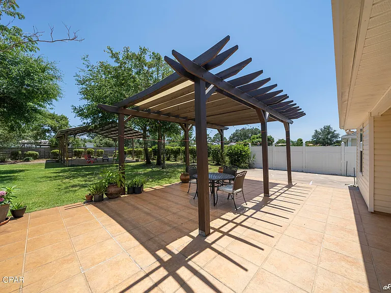 420 Water Oak Cir — Photo 5