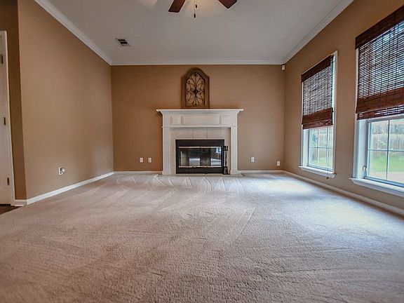 4th image of 3755 Creekwood Dr