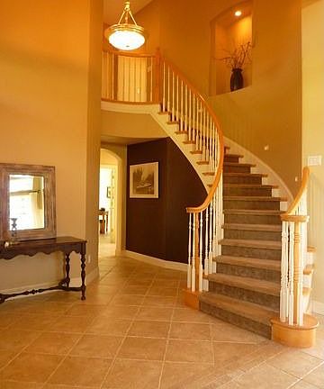 3rd image of 1708 Iroquois Ct