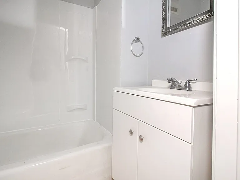 1909 Treadway Ave — Photo 12