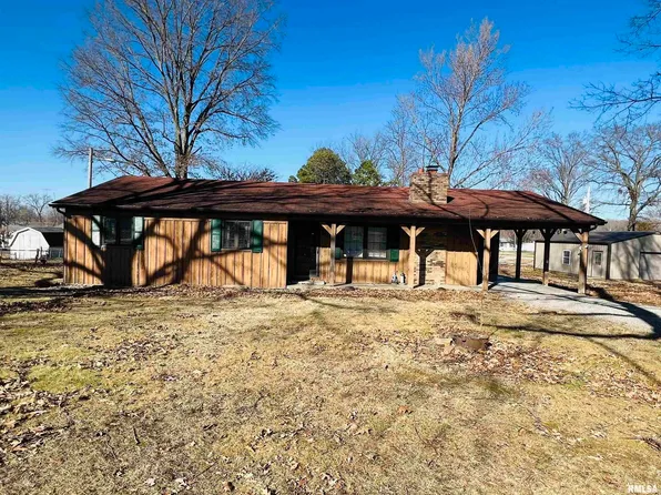 704 Briddick St, Eldorado, IL 62930