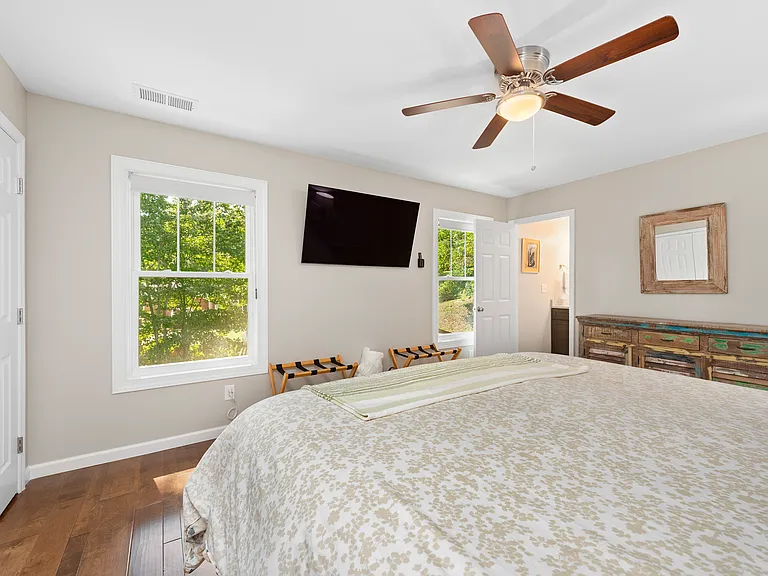 405 Little Sycamore Ln — Photo 13