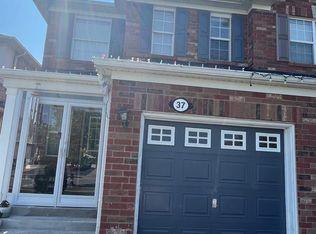 37 Parisian Rd, Brampton, ON L6P 2T2