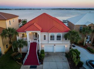588 Radiant Cir, Mary Esther, FL 32569