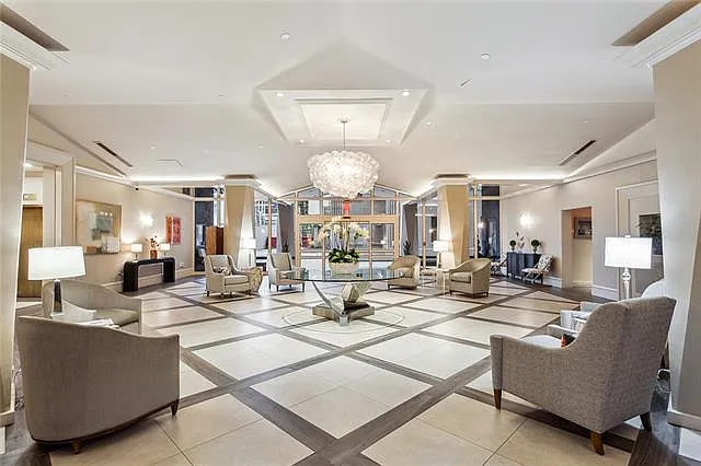 2100 Saint Charles Ave #5M — Photo 18