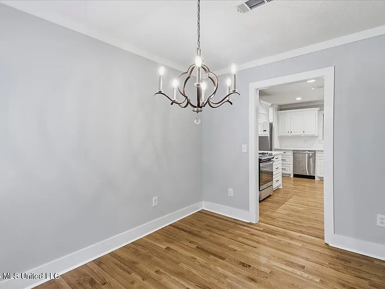 117 McCree Dr — Photo 18