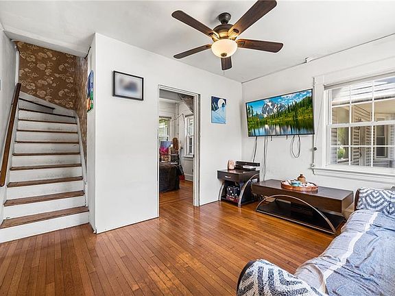 5th image of 69 Portland Pl