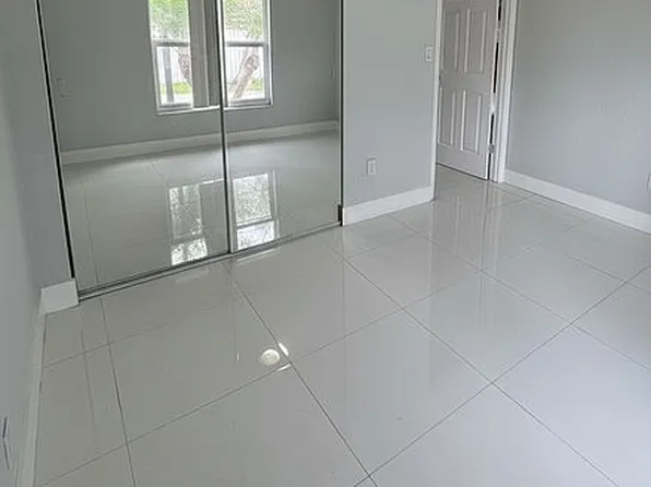 221 NW 85th Pl, Miami, FL 33126