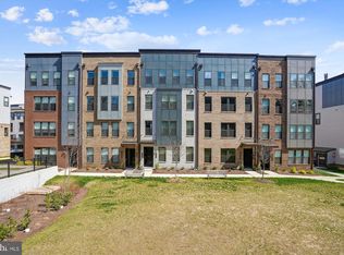 12122 Loblolly Dr UNIT 38, Fairfax, VA 22033