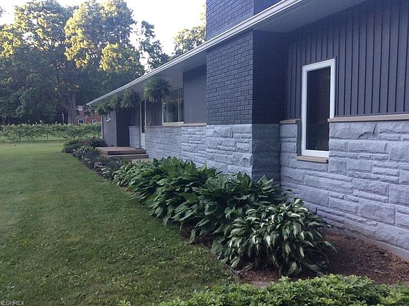 3rd image of 10031 Beech Dr