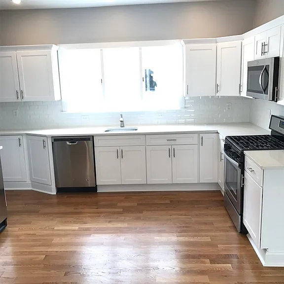 12 Henry St #2 — Photo 1