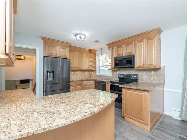 3300 Osborne Rd, Chester, VA 23831