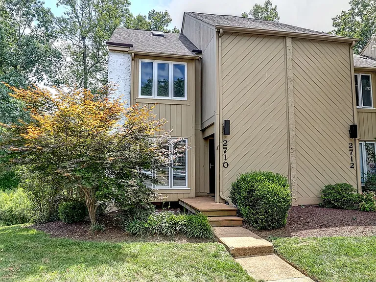 2710 Spinnaker Ct — Photo 2