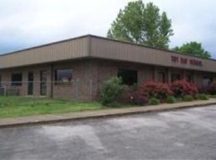 110 8th St, Pulaski, TN 38478