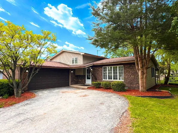 5303 Arquilla Dr, Richton Park, IL 60471