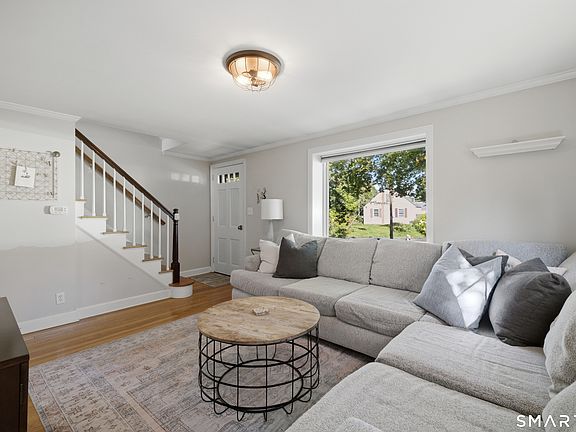 5th image of 45 Exeter Avenue