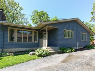 209 Indian Trl, Lake In The Hills, IL 60156