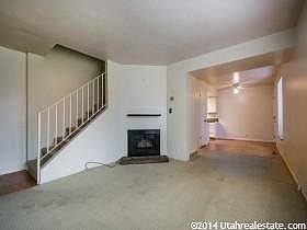 5th image of 1067 E Wood Ave