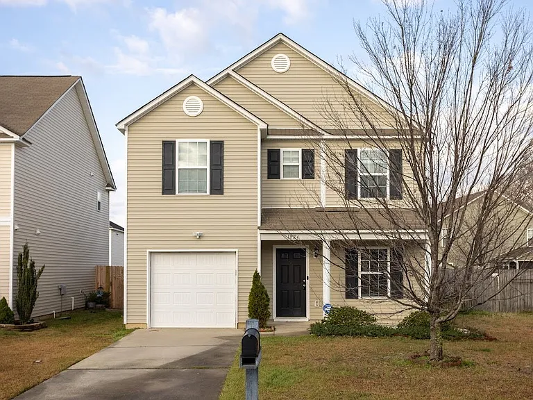 1824 Polaris Dr — Photo 1