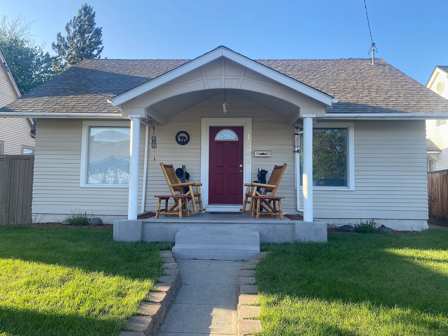 3 bed, 1400 sqft, $2,200 — Photo 1