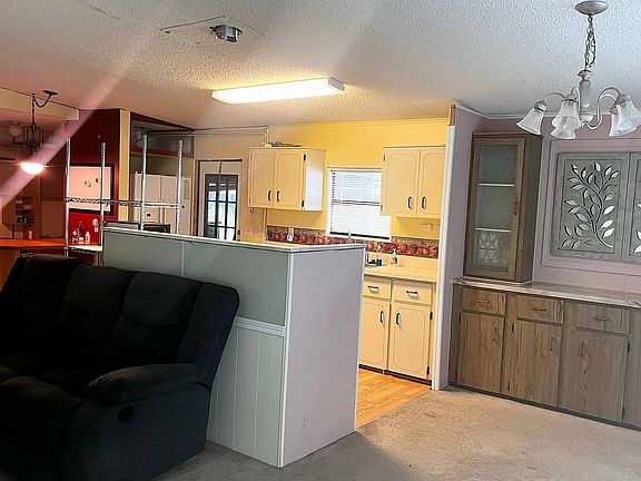 5th image of 1655 Calvin Cir