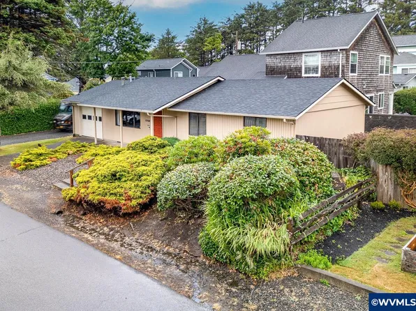 1753 NW 34th St, Lincoln City, OR 97367