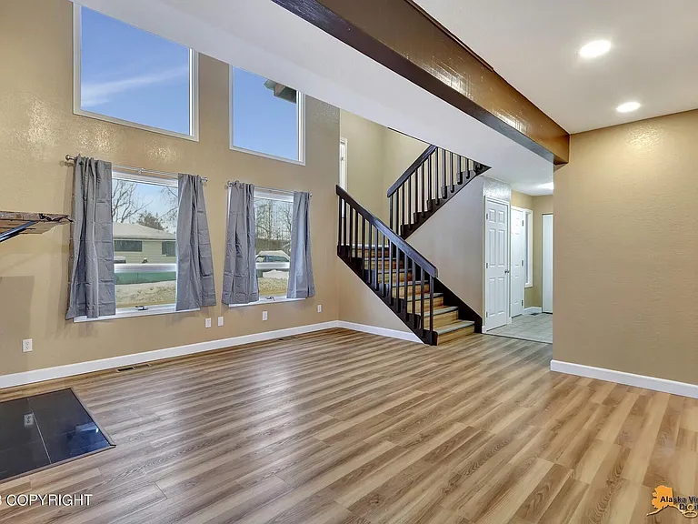 2905 Turnagain St — Photo 28