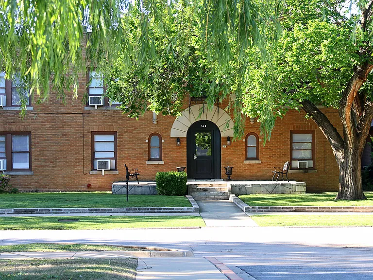 The Vintage at Mesta Park — Photo 76