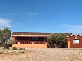 7487 E Larkspur Ln, Hereford, AZ 85615