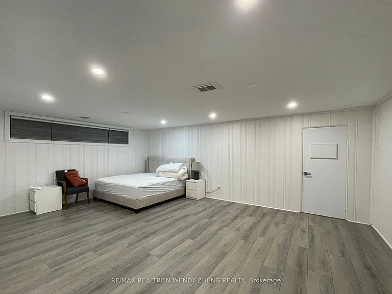284 Wilmington Ave #LOWER — Photo 8