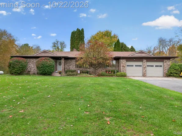 8141 N Elms Rd, Flushing, MI 48433