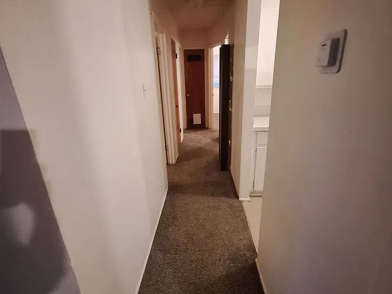 518 N Bowie Dr — Photo 10